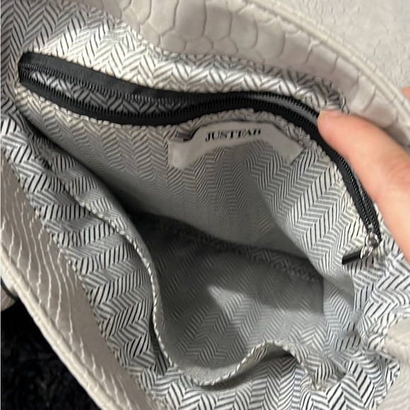 Grey Messenger Bag Crocodile Pattern - Picture 2 of 3